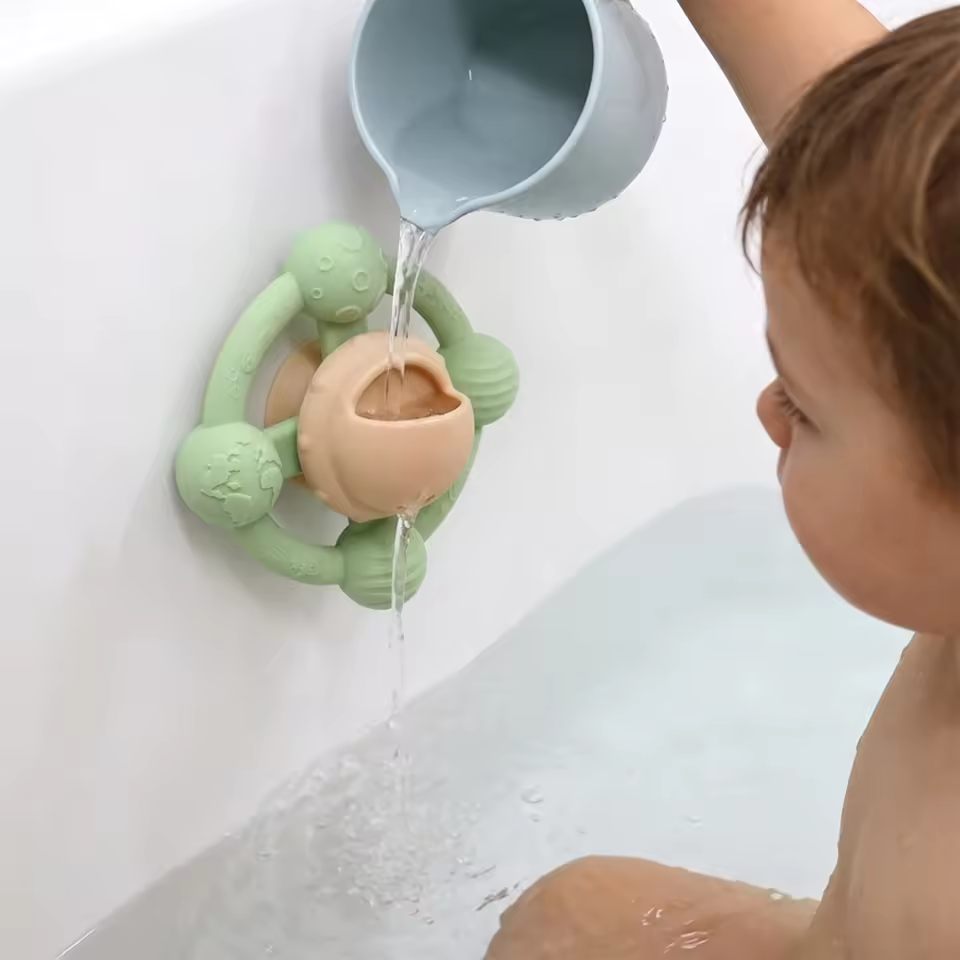OEM UFO Spaceship Silicone Baby Educational Toy 360 Degree Spinning Toy Rotating BPA Free Suction Cup Bath Toy
